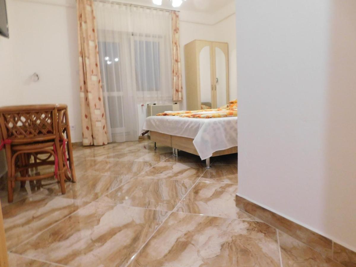 Szamoca Vendeghaz Hotel Miskolc Eksteriør billede
