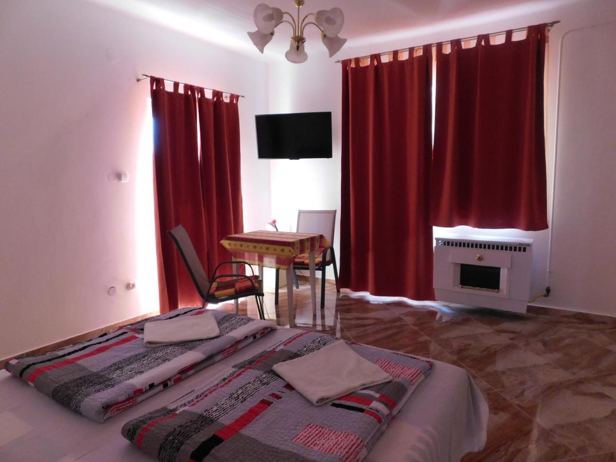 Szamoca Vendeghaz Hotel Miskolc Eksteriør billede