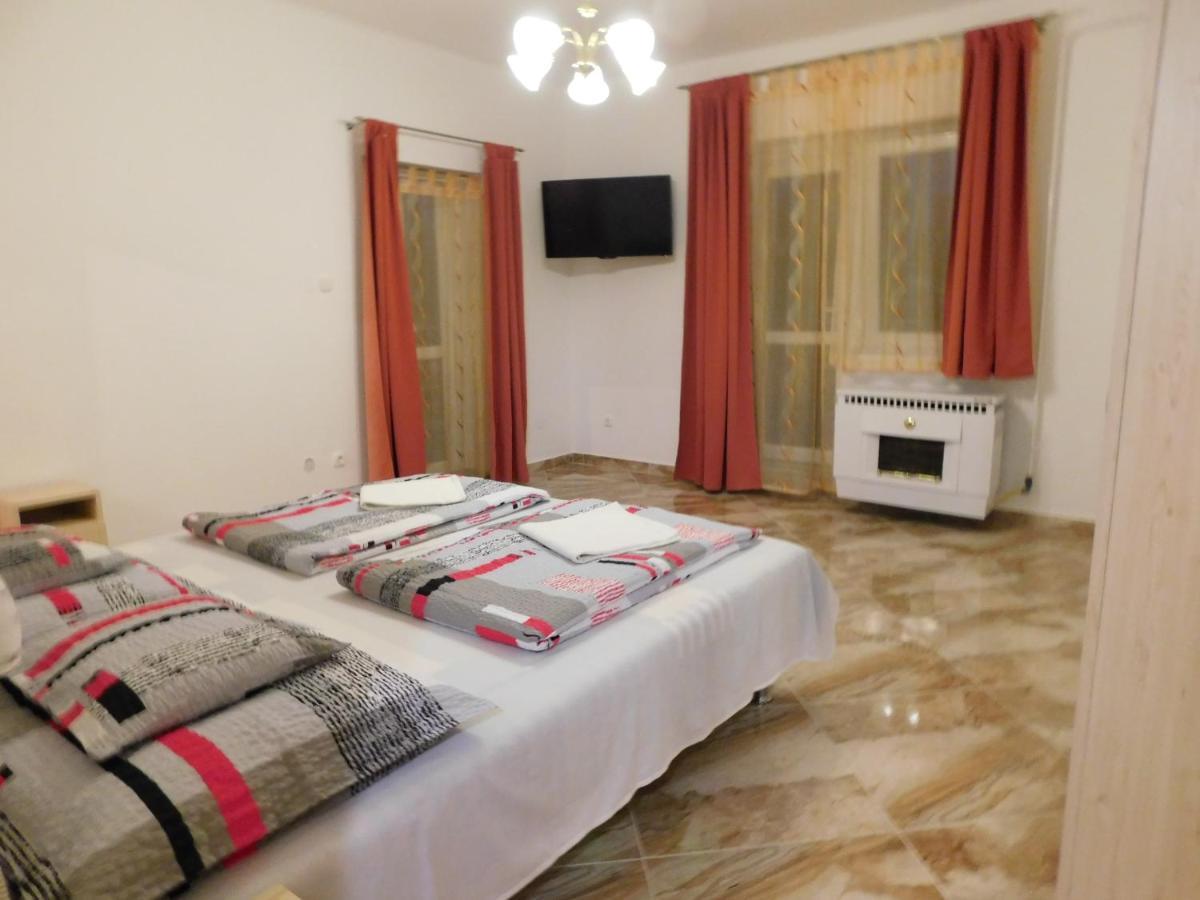 Szamoca Vendeghaz Hotel Miskolc Eksteriør billede